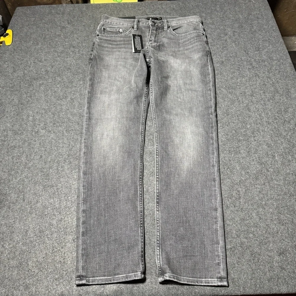 Banana Republic Men's Straight Fit‎ Size 28x28 Rapid Movement Stretch Denim New
